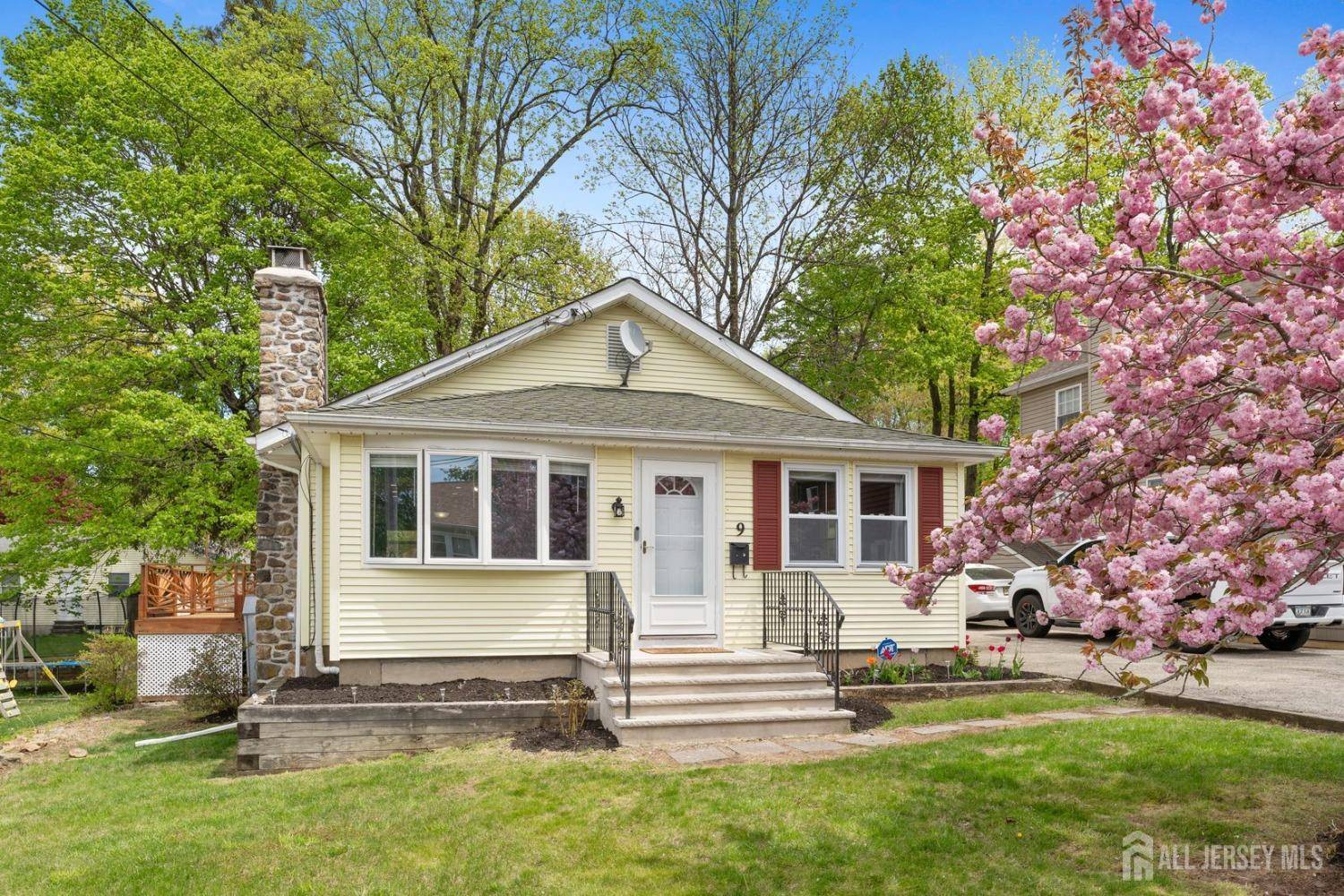 9 Hatakawana TER, Mt. Olive, NJ 07828