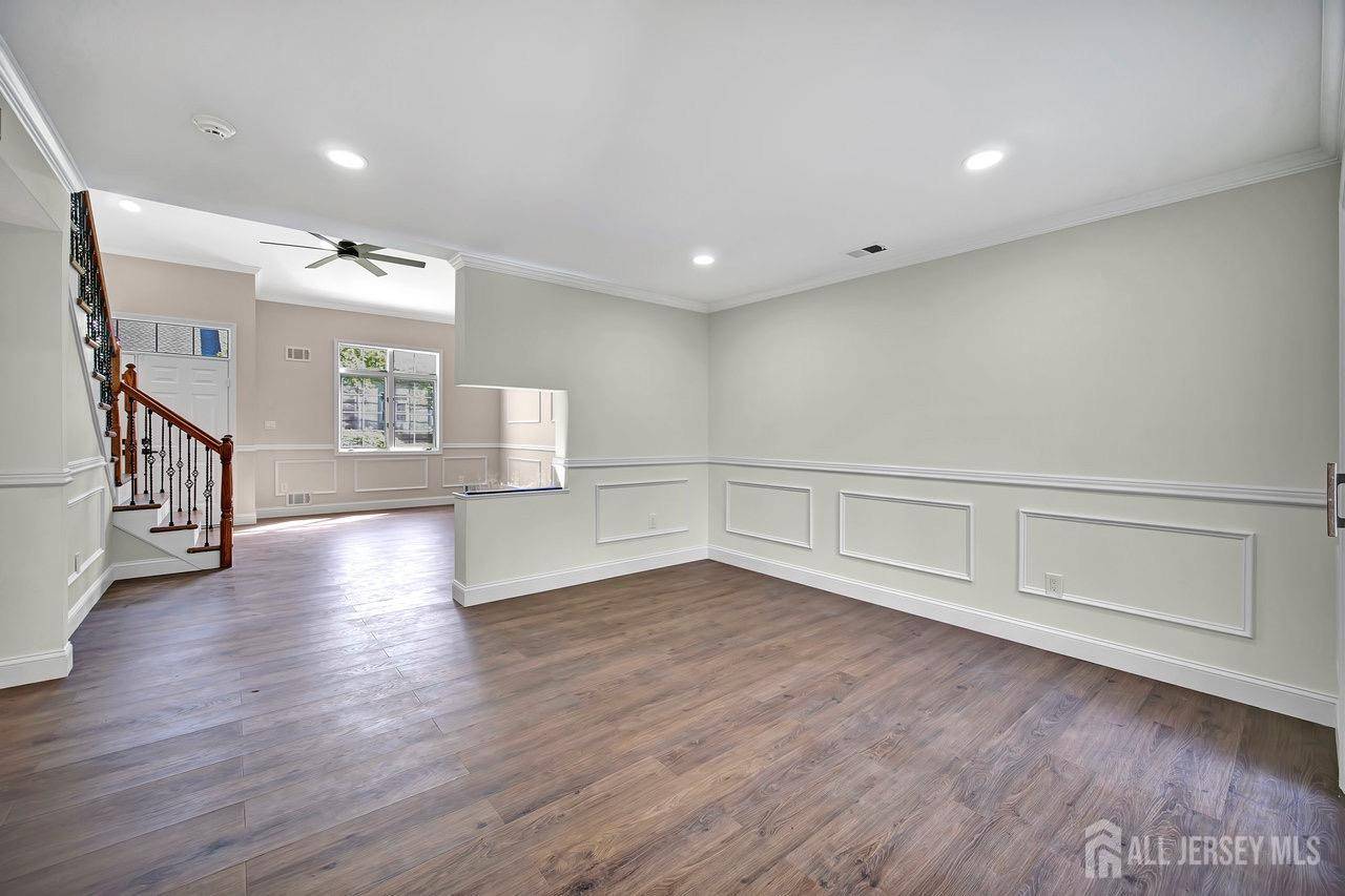 Monroe, NJ 08831,5 Chadwick LN #D