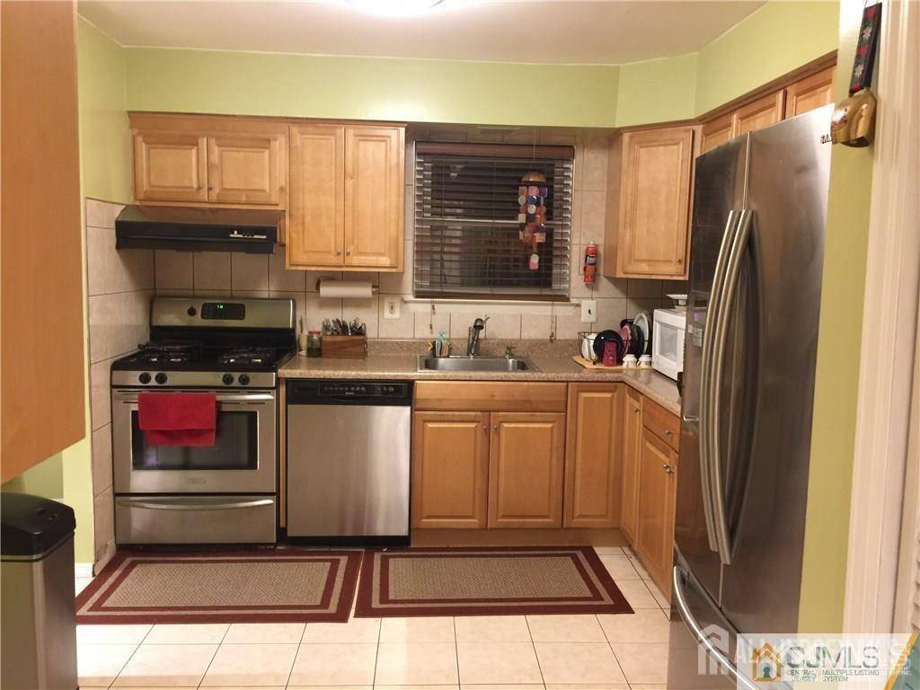 Edison, NJ 08817,5302 Hana RD