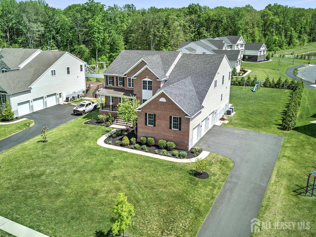South Brunswick, NJ 08852,6 Condor CT