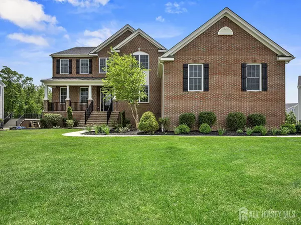 South Brunswick, NJ 08852,6 Condor CT