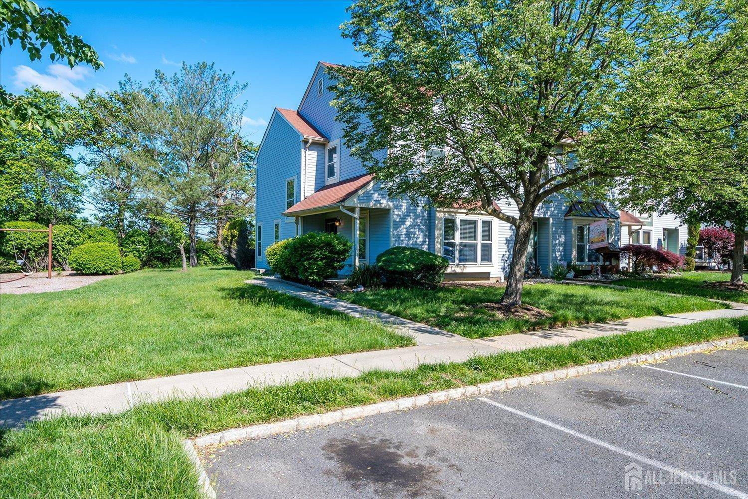 7 Heather WAY, Sayreville, NJ 08872