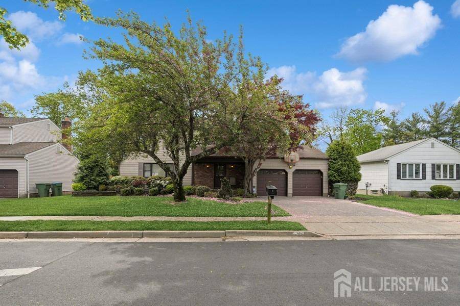 Edison, NJ 08817,35 Edgemount RD