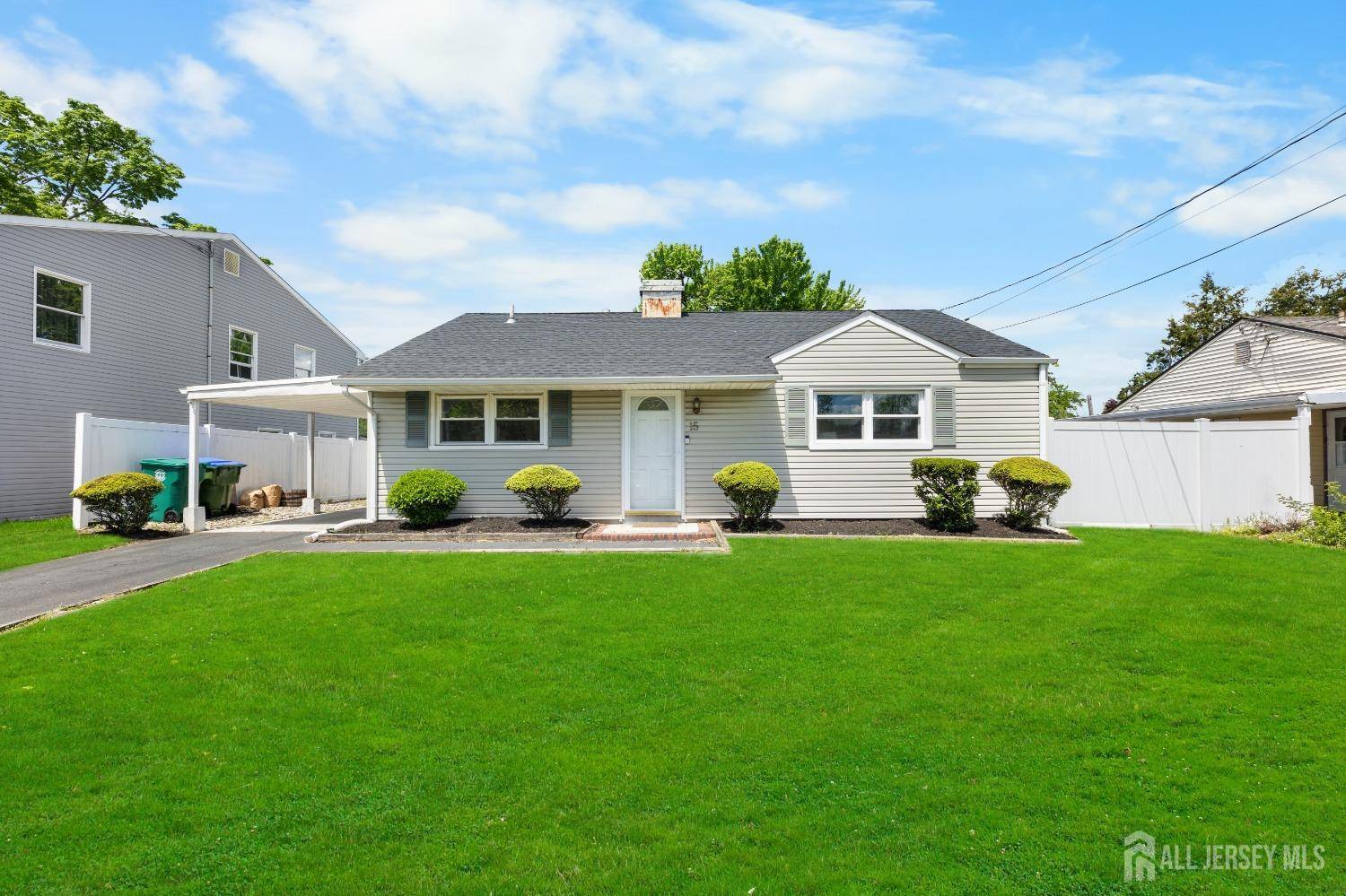 Edison, NJ 08817,15 Winthrop RD