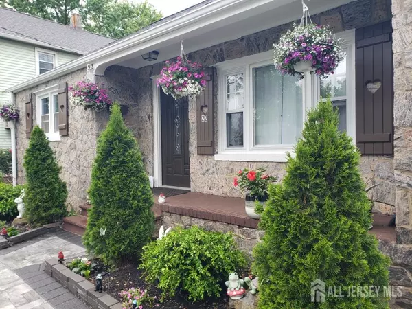 22 Trenton AVE, Edison, NJ 08817