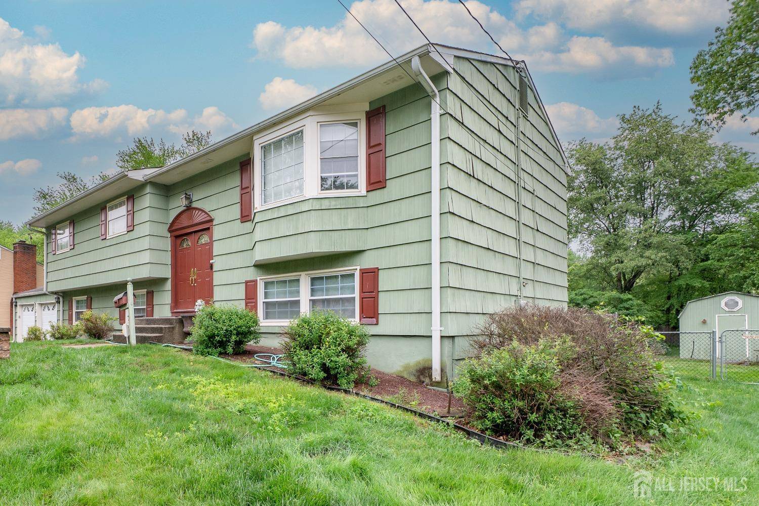 East Brunswick, NJ 08816,73 Wellington RD