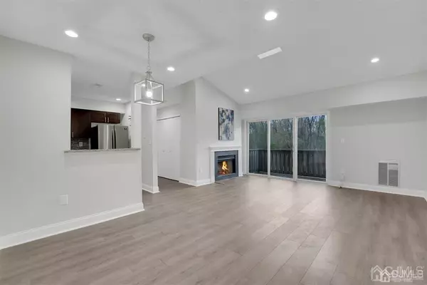 Plainsboro, NJ 08536,1104 Aspen DR