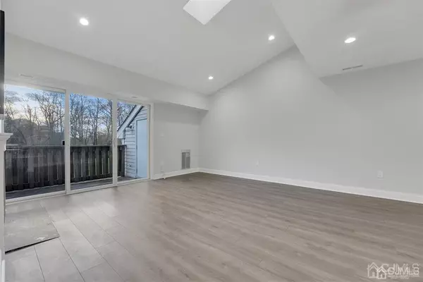 Plainsboro, NJ 08536,1104 Aspen DR