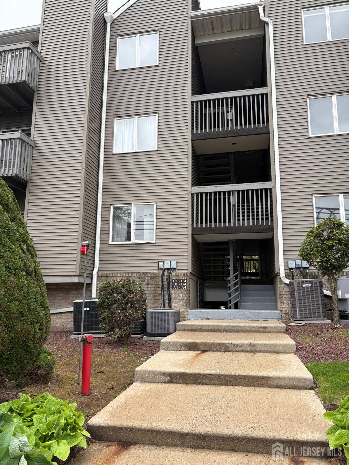 Hackensack, NJ 07601,19 Jefferson ST