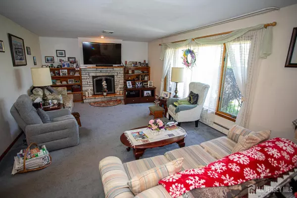 Montgomery, NJ 08502,282 Bridgepoint RD