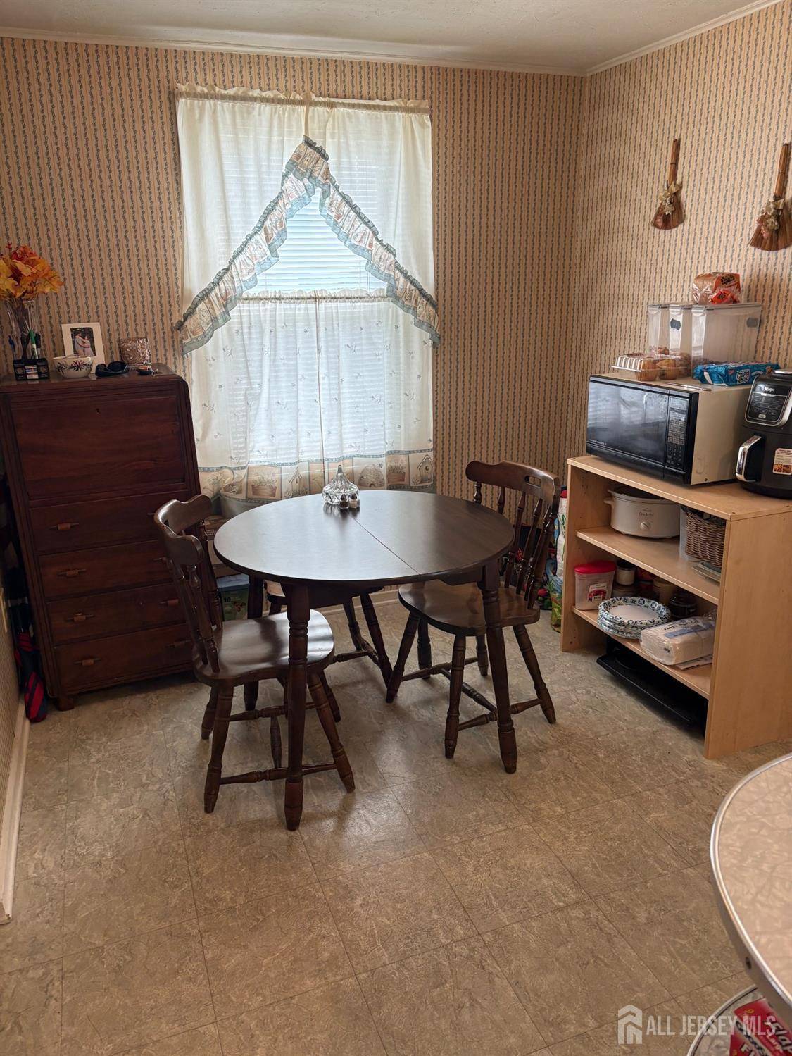 Hamilton, NJ 08610,141 Irvington PL