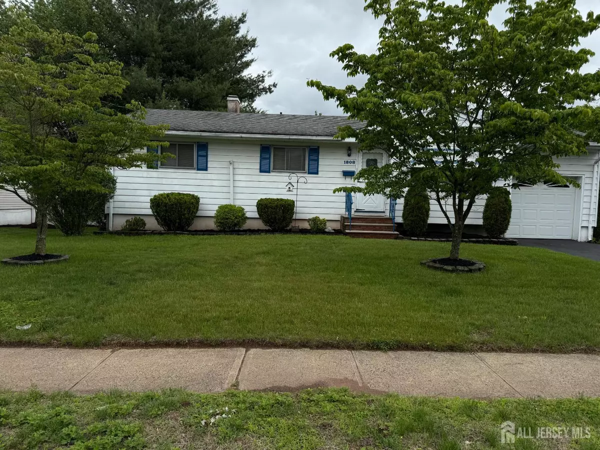 South Plainfield, NJ 07080,1808 Stratford AVE