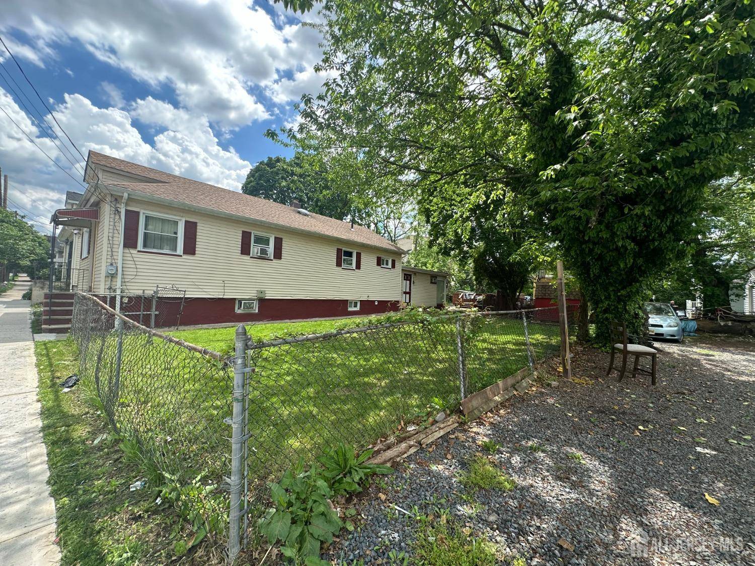 New Brunswick, NJ 08901,44 S Ward ST