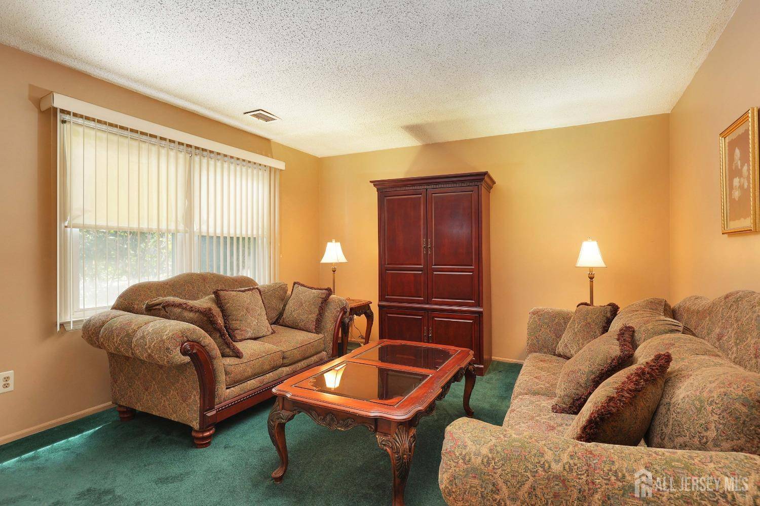 East Brunswick, NJ 08816,163 Baron LN