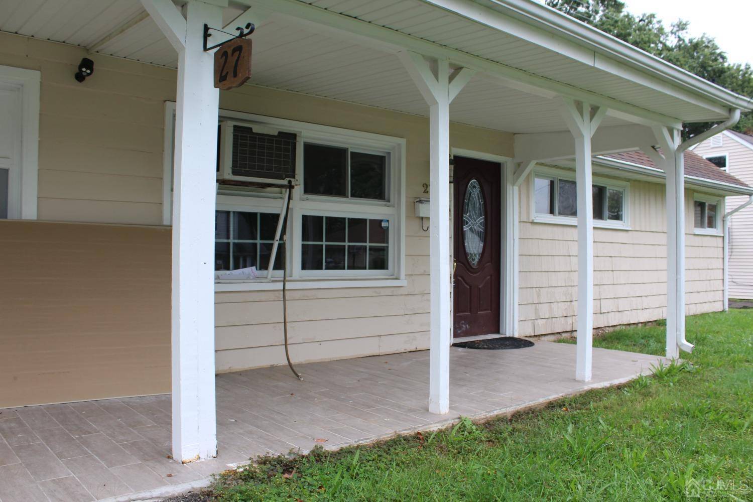 27 Markham RD, Edison, NJ 08817