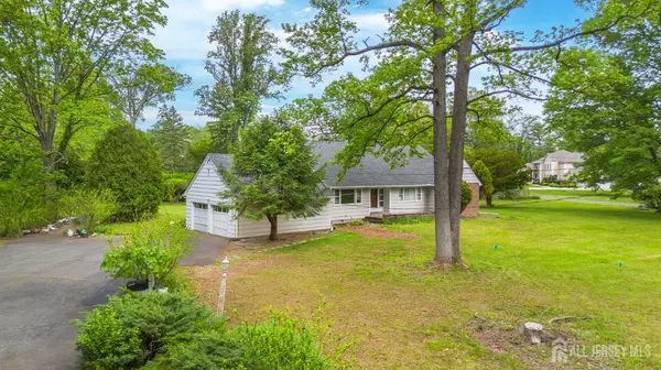 108 Midwood WAY, Colonia, NJ 07067