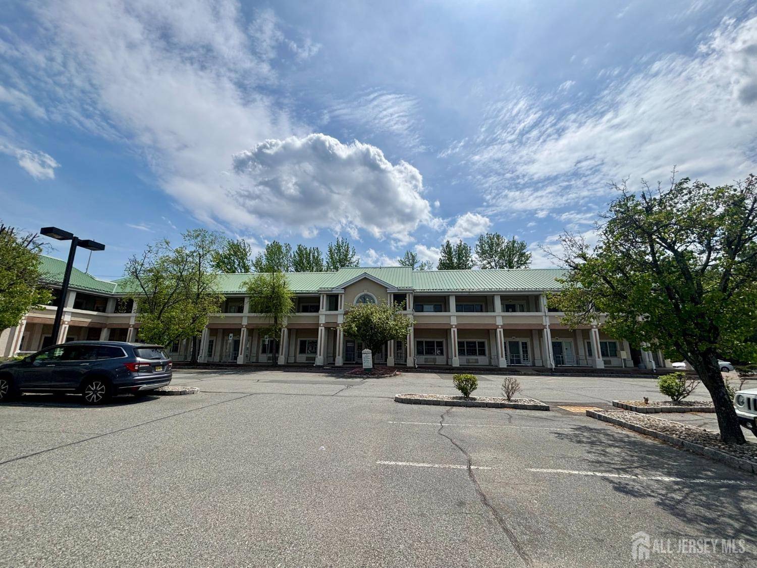 Metuchen, NJ 08840,53 Bridge ST