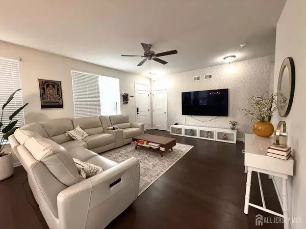 Monroe, NJ 08831,2 Wisteria CT