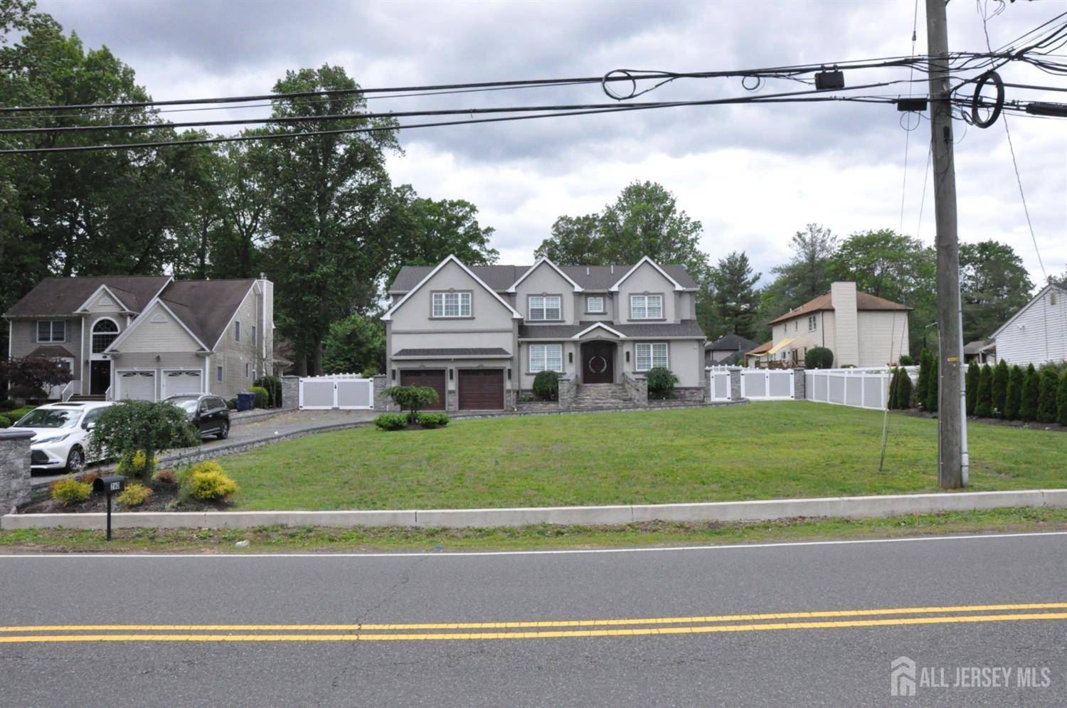 260 church LN, North Brunswick, NJ 08902