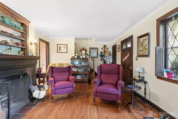 East Brunswick, NJ 08816,22 South DR