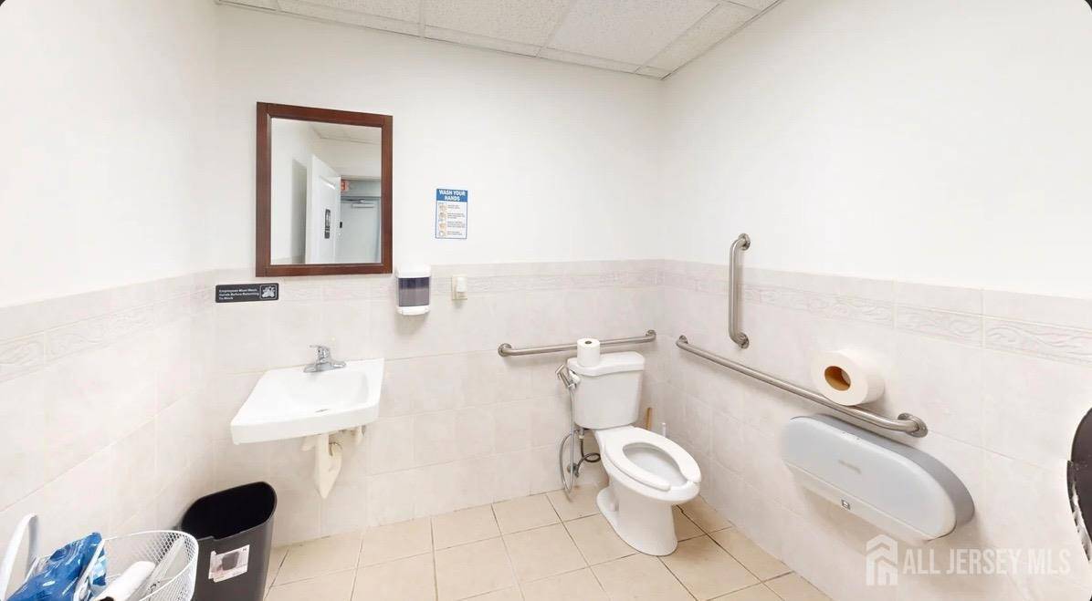 Matawan, NJ 07747,759 STATE ROUTE 34 HWY