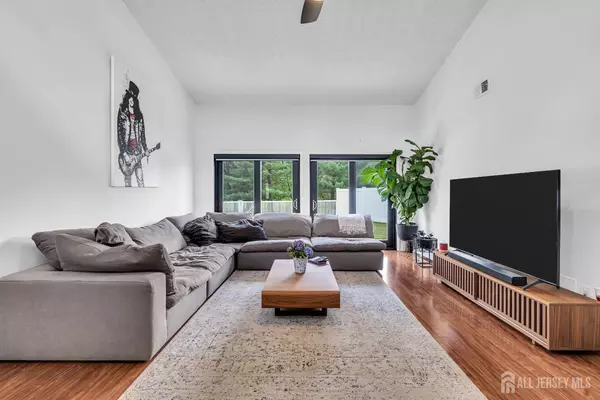 Old Bridge, NJ 08857,218 Community CIR