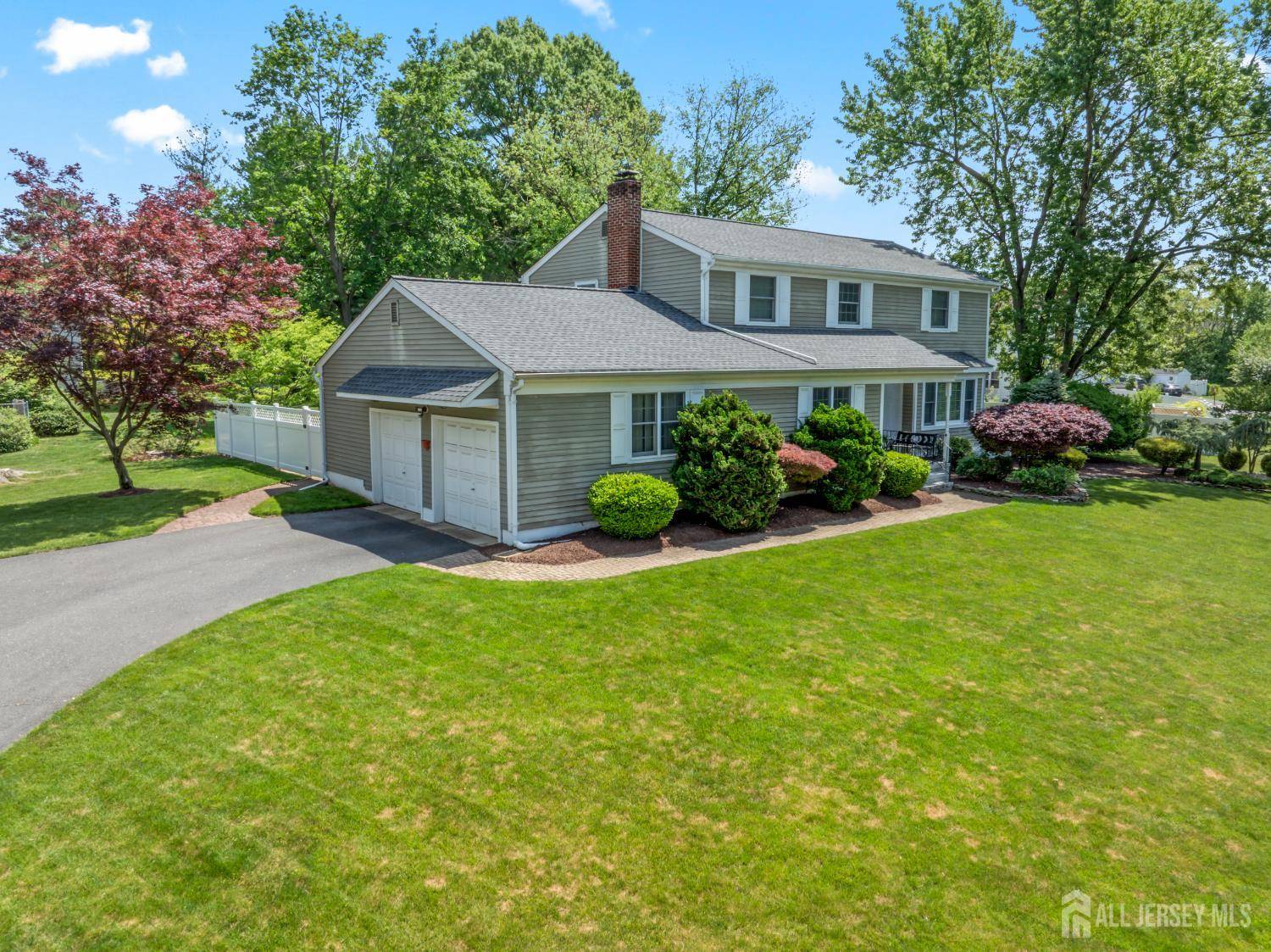 East Brunswick, NJ 08816,4 Mayfair CT