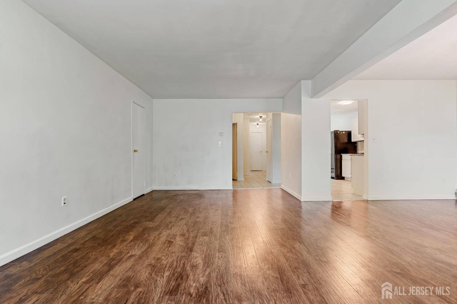 East Brunswick, NJ 08816,18 Lake AVE #8A