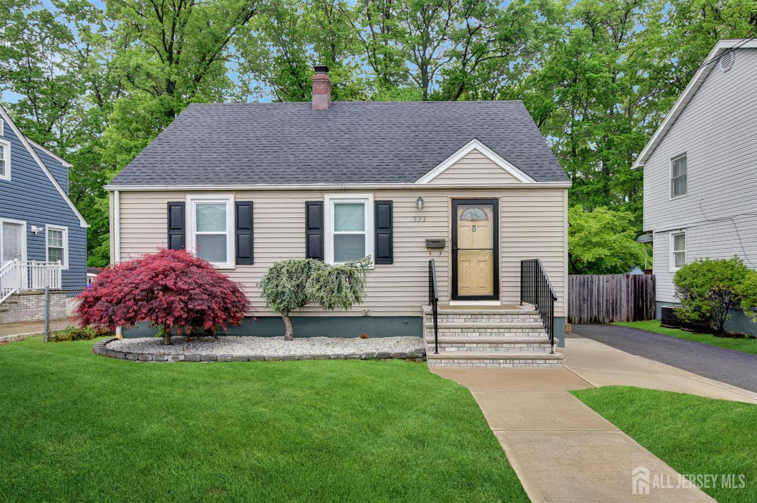 533 Lyman AVE, Woodbridge Proper, NJ 07095