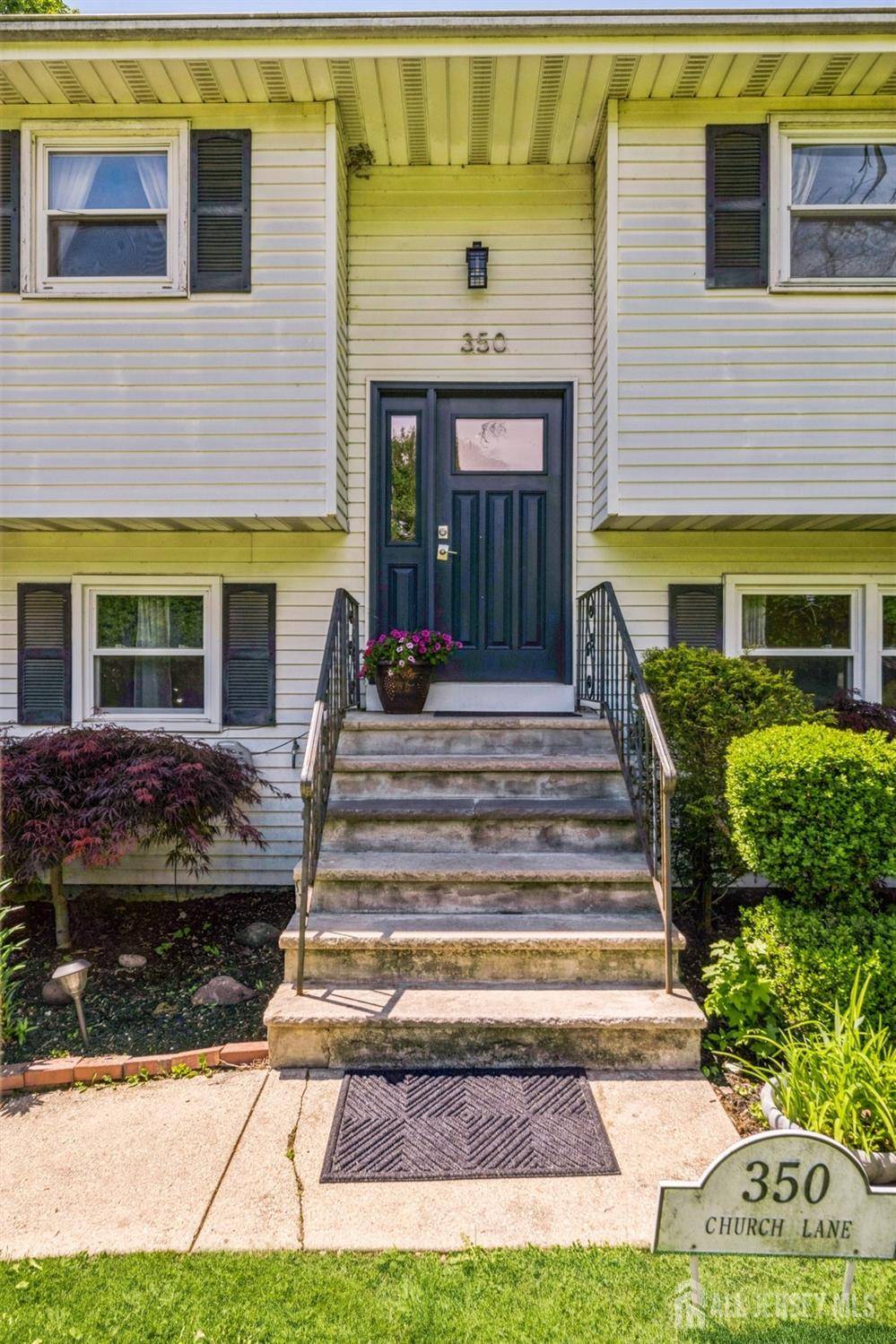 North Brunswick, NJ 08902,350 Church LN