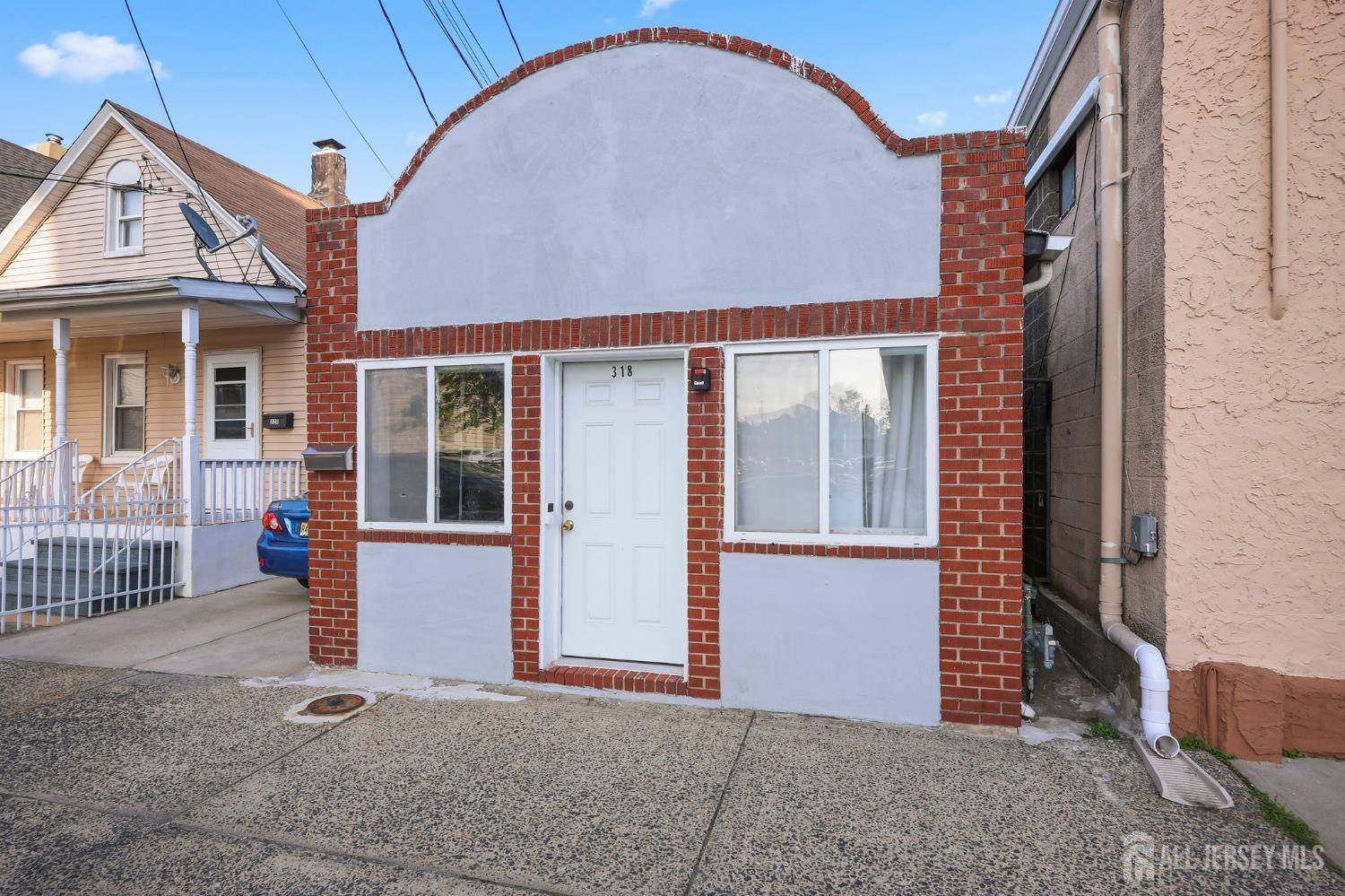 Perth Amboy, NJ 08861,318 Elm ST