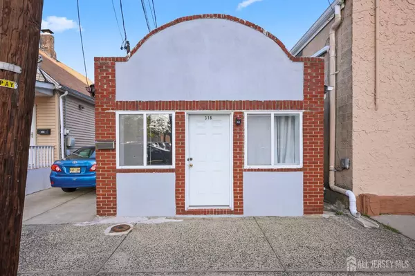 Perth Amboy, NJ 08861,318 Elm ST