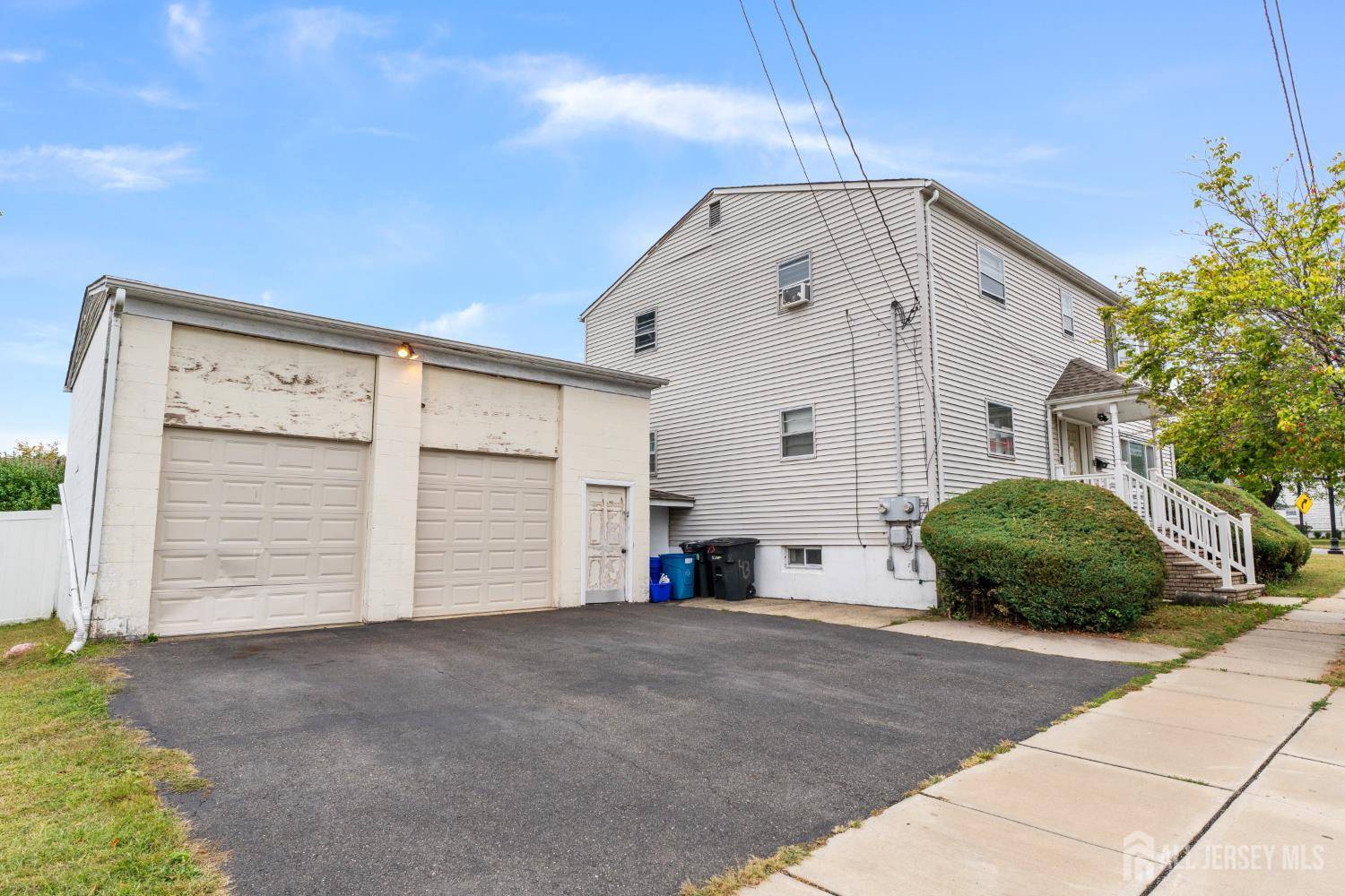 Carteret, NJ 07008,43 Orchard ST