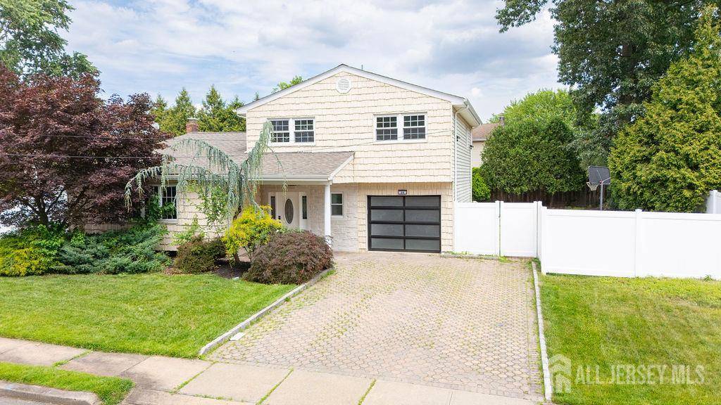 20 Wick DR, Fords, NJ 08863
