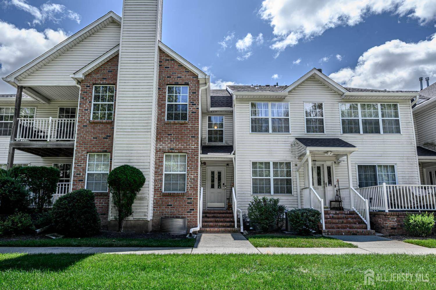 219 Vasser DR, Piscataway, NJ 08854