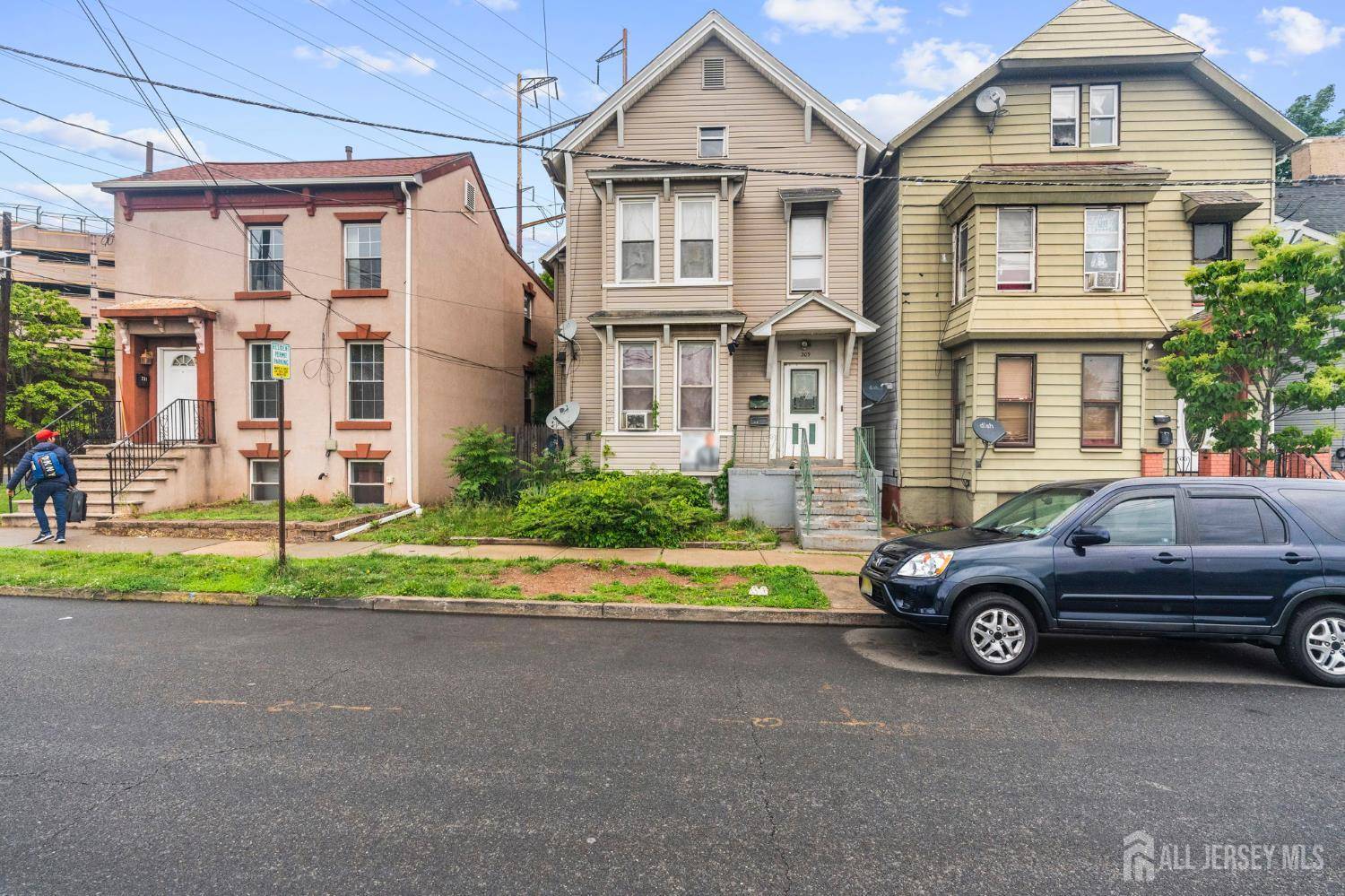 209 New ST, New Brunswick, NJ 08901