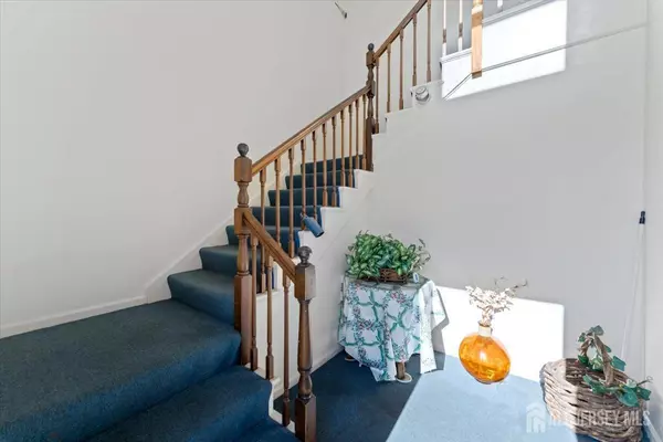 Monroe, NJ 08831,279 Milford LN
