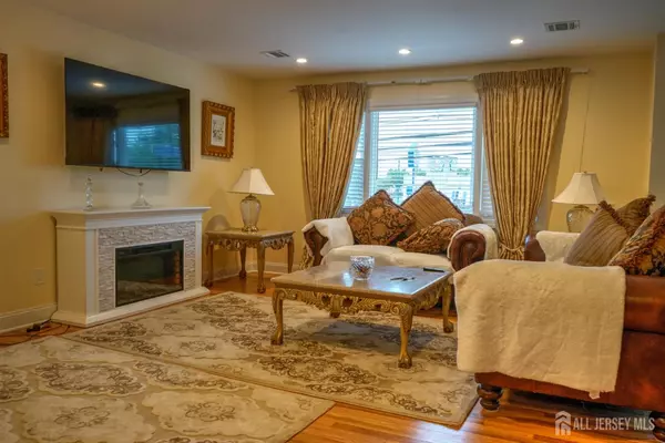 Piscataway, NJ 08854,1084 Stelton RD