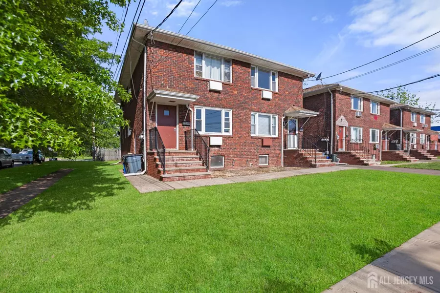 11 Pekola TER, Carteret, NJ 07008