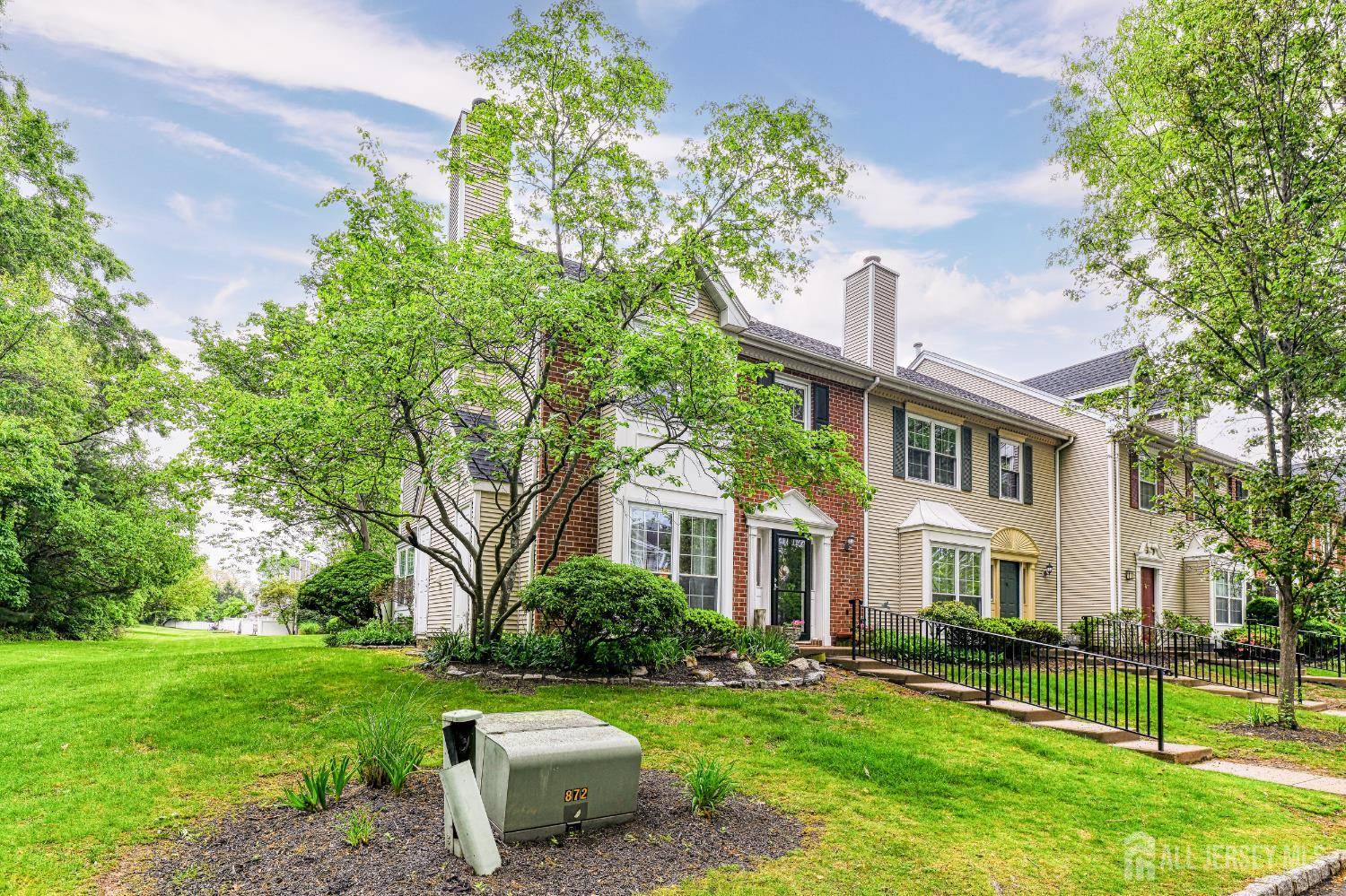 North Brunswick, NJ 08902,25 Sheffield CT
