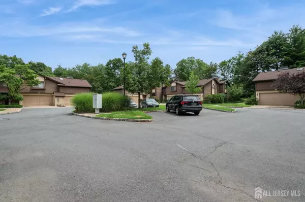 Plainsboro, NJ 08540,172 Sayre DR