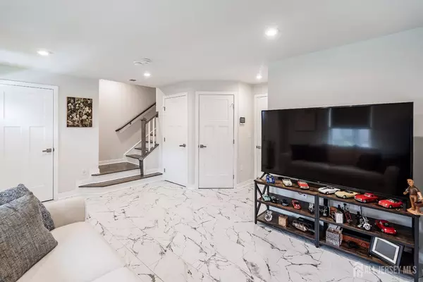 Parlin, NJ 08859,1915 Switzer AVE