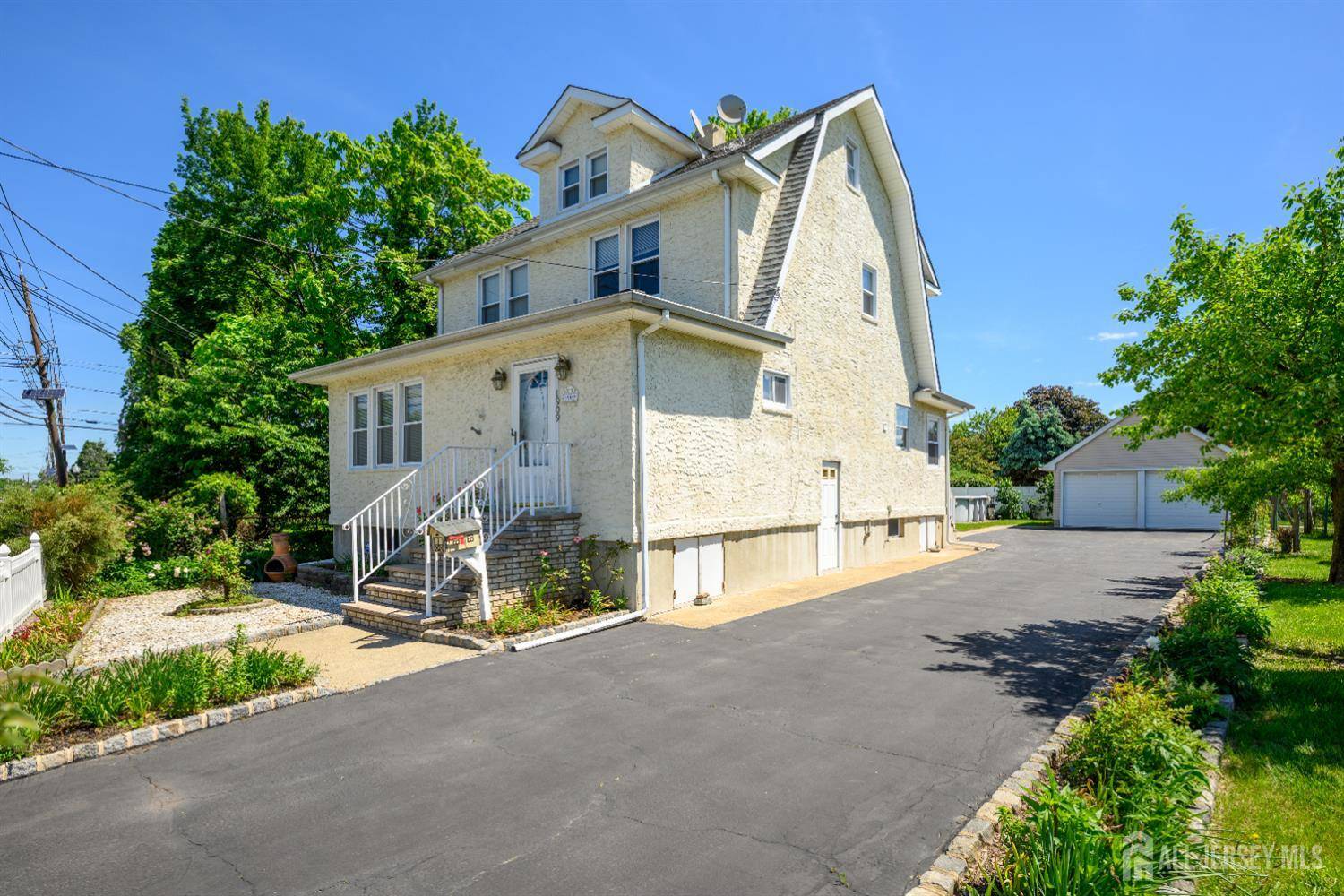 South Plainfield, NJ 07080,1909 Hamilton BLVD