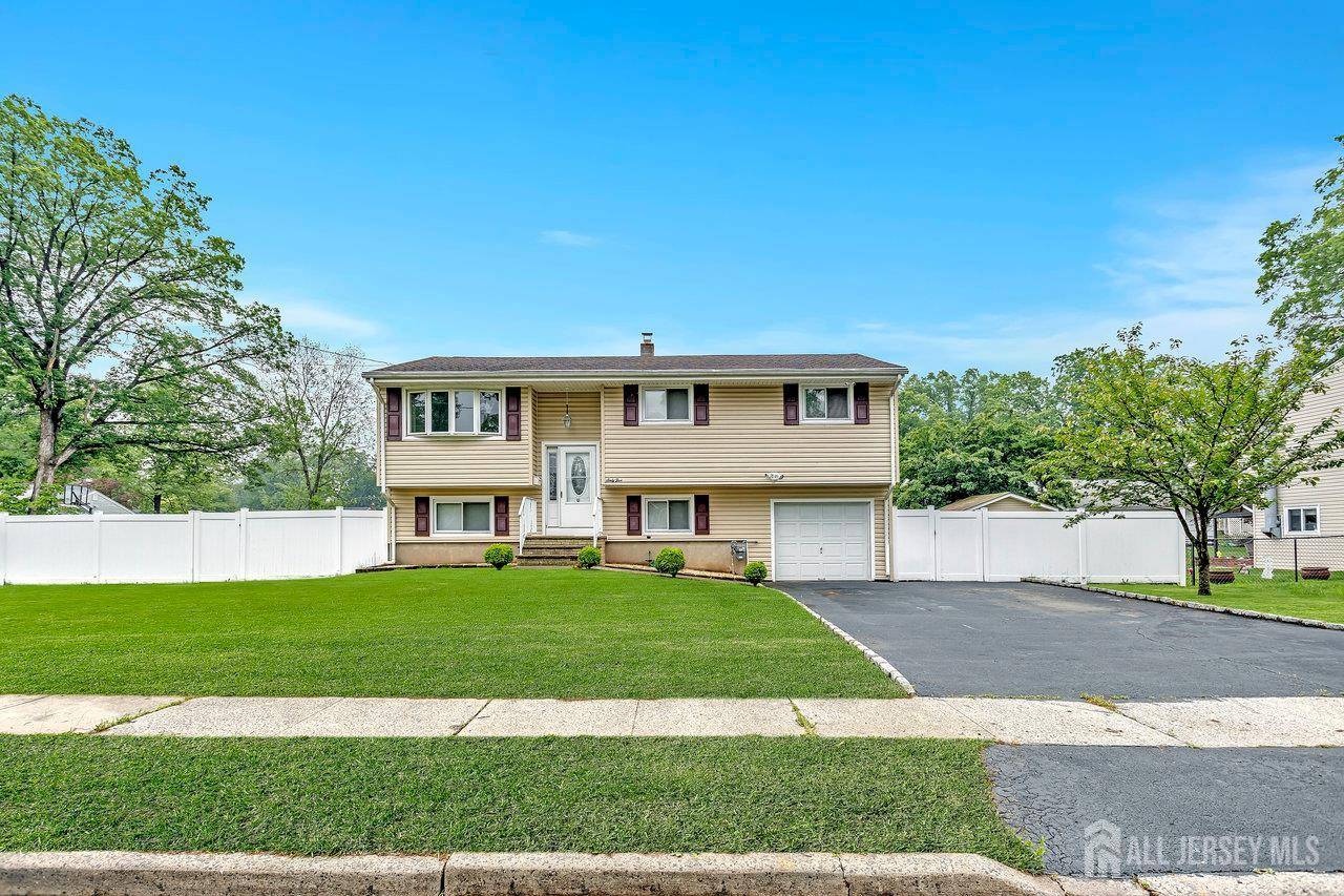 65 Curtis AVE, Piscataway, NJ 08854