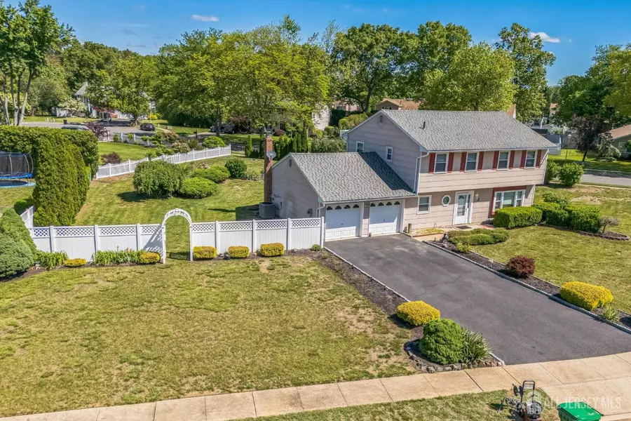 2 Jayne ST, Old Bridge, NJ 08857