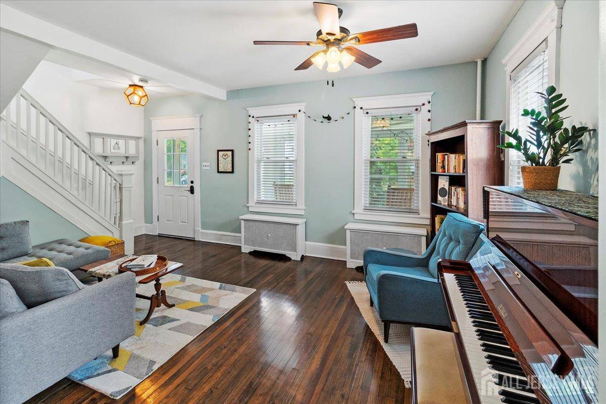 Highland Park, NJ 08904,328 Becker ST