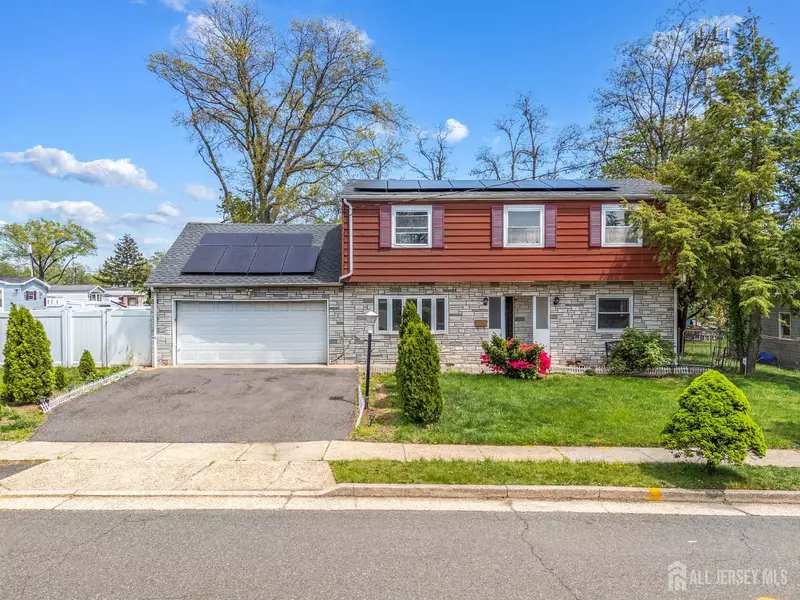 42 Mark PL, Avenel, NJ 07001