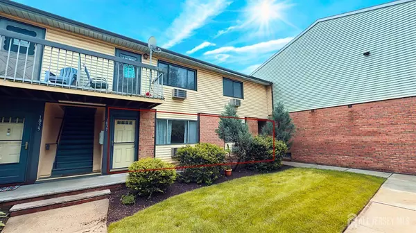 Woodbridge Proper, NJ 07095,1037 Cricket LN