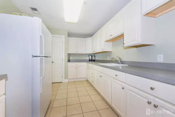 Edison, NJ 08837,101 Liddle AVE