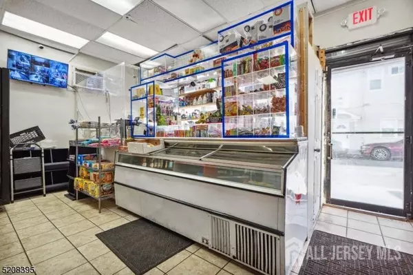 Irvington, NJ 07111,34 Rosehill PL